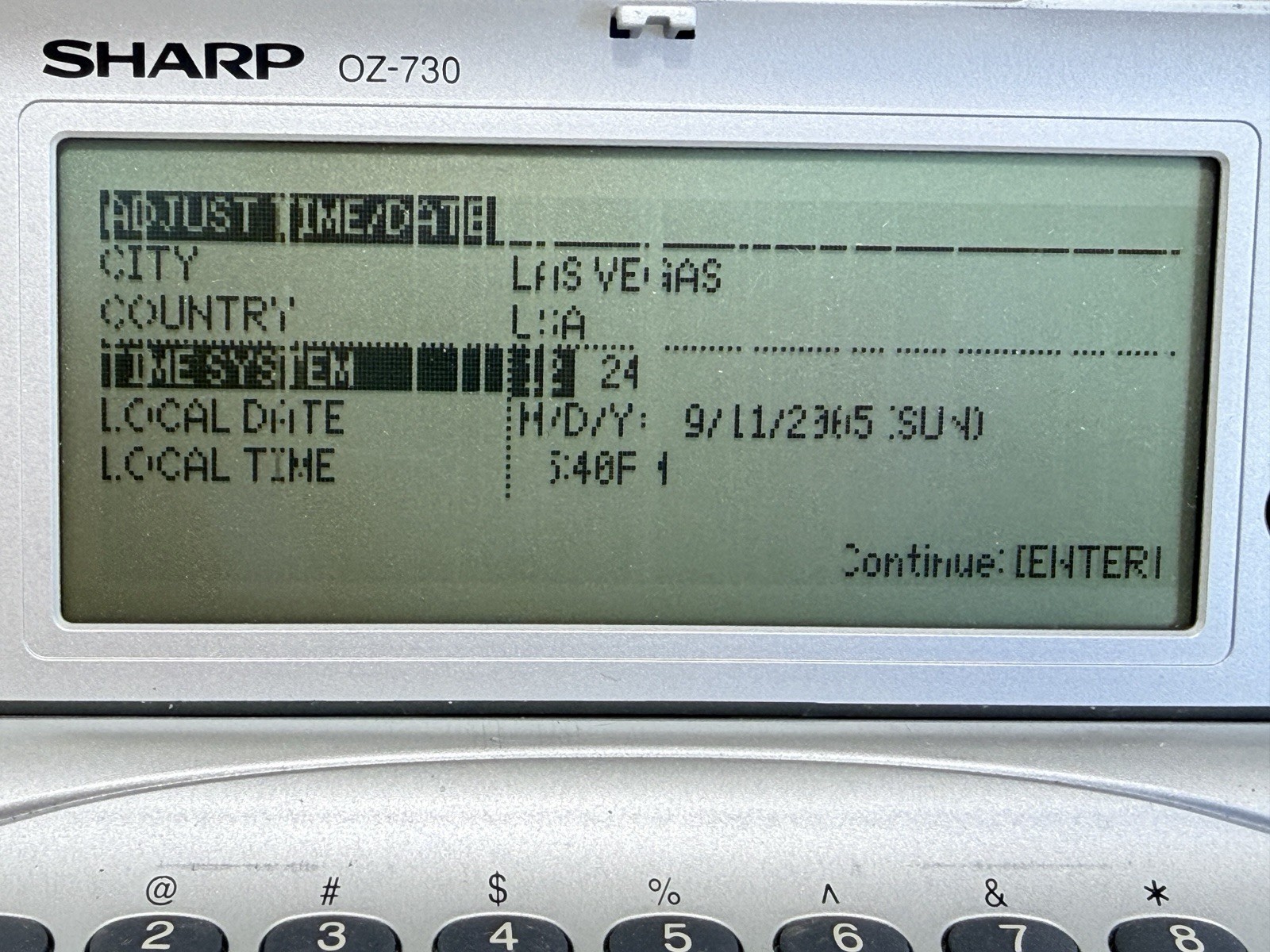 Sharp Wizard OZ-730 Electronic Organizer PDA w/ Manual Tested Missing LED Segmen