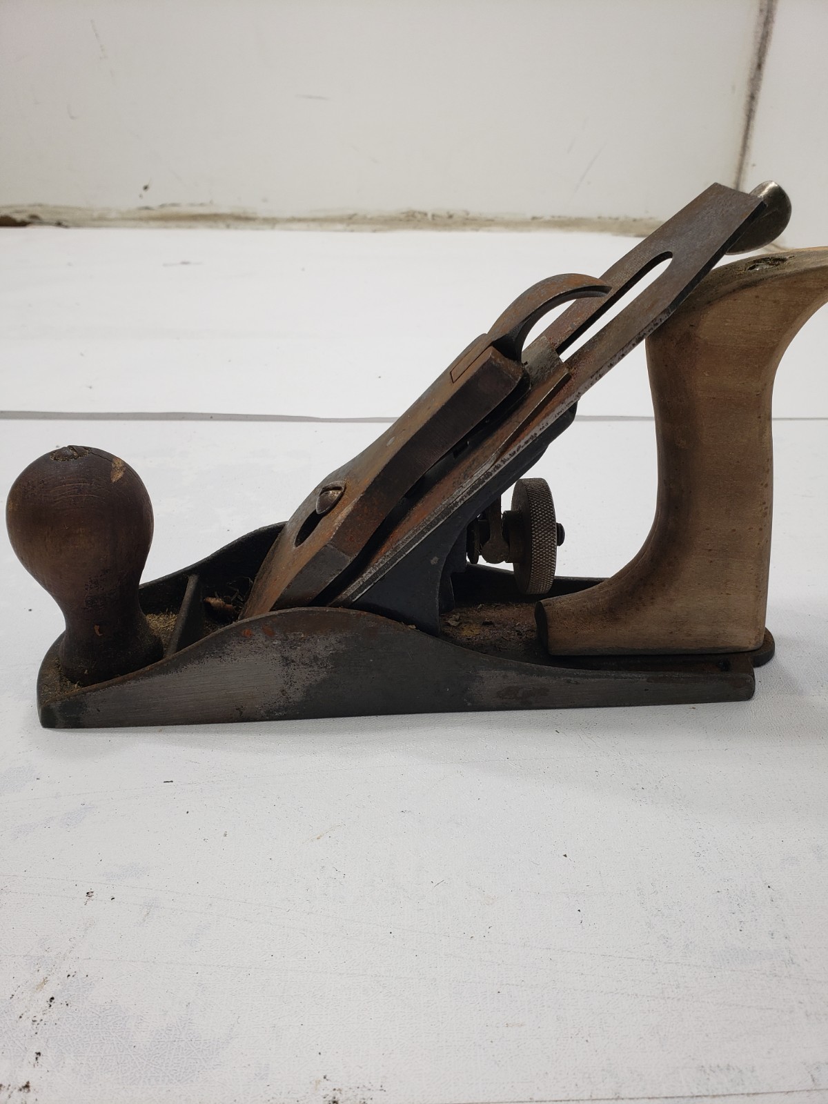 Vintage No. 3 Bench Plane Bailey Pattern Woodworking Tool Complete Iron