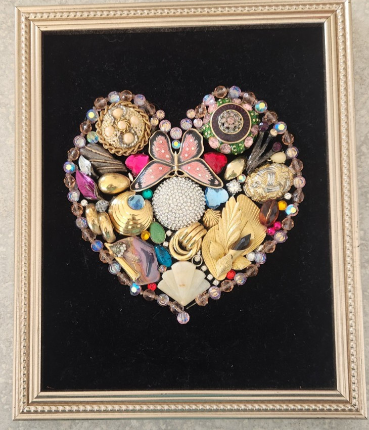 Vintage Heart Wall Art Framed Costume Jewelry Black Velvet Upcycling Unique