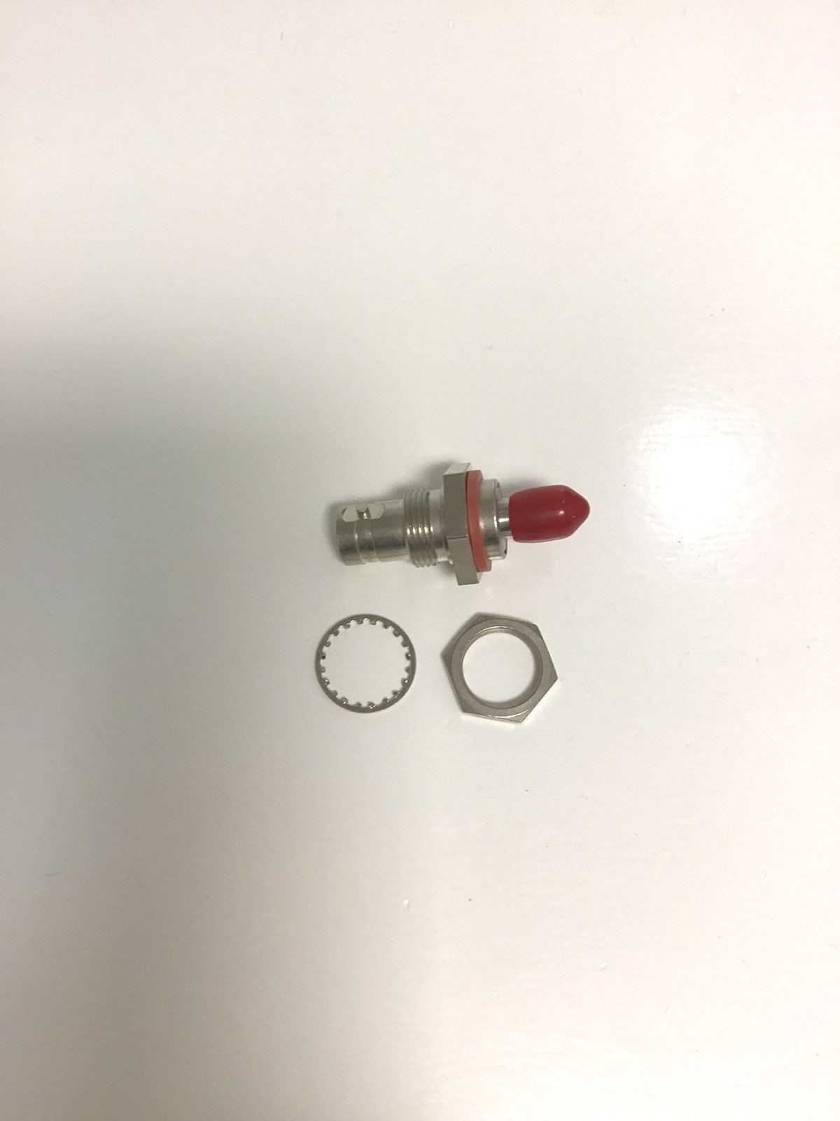 MACOM / AMP Company 1058117-1  Connector BNC/SMA 50ohm