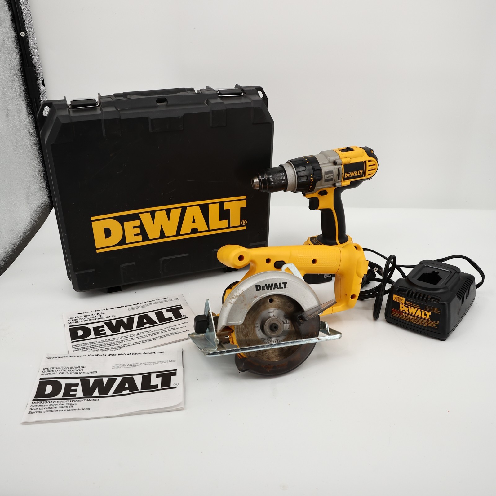 DeWALT 18V Cordless Tool Set DW935 Circular Saw DW988 Drill Case Charger Manuals