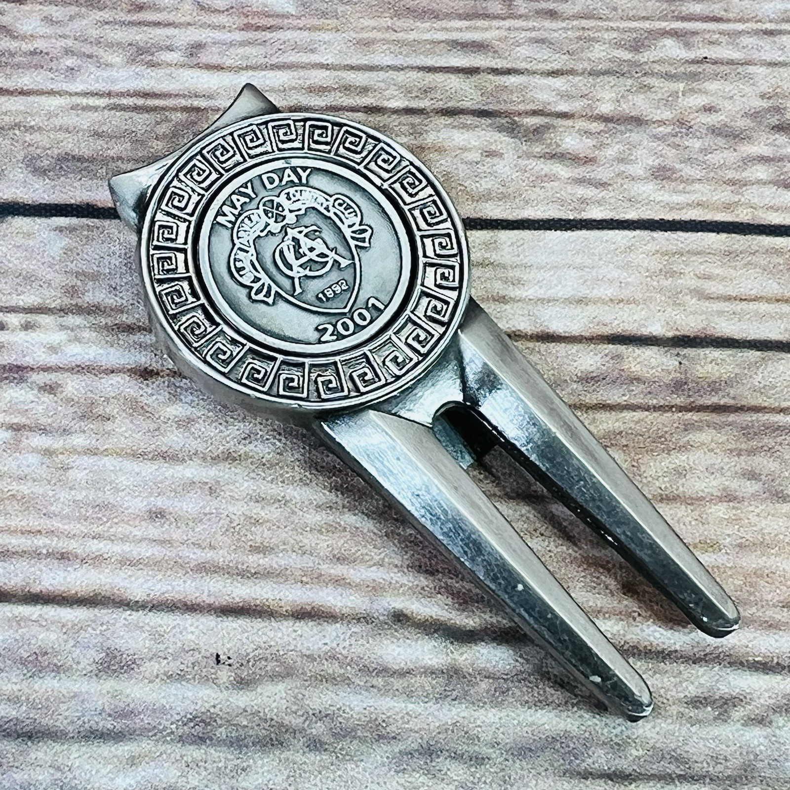 2001 PGA Championship Divot Tool & 1" Coin Style Marker