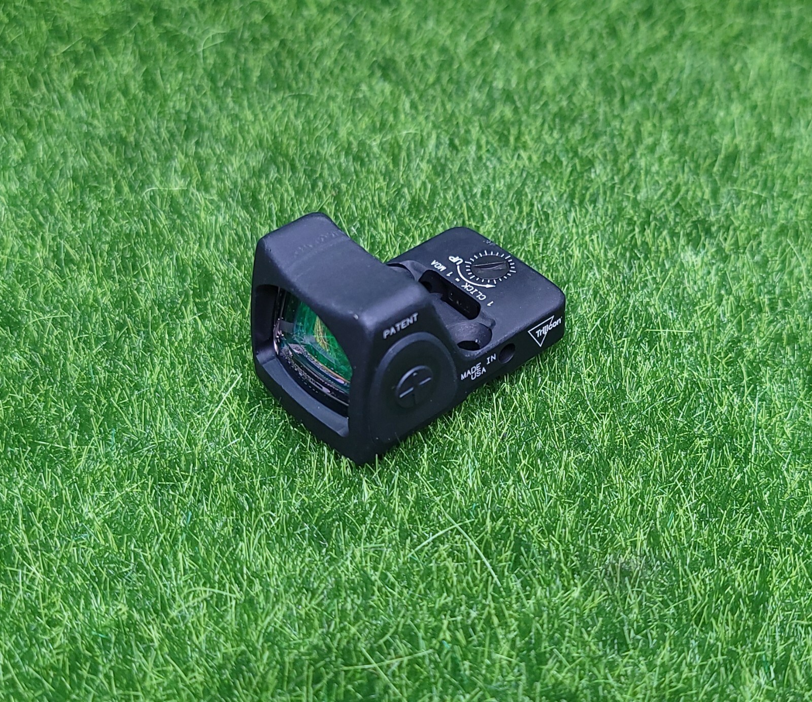 Trijicon RMR Type 2 RM06 3.25 MOA Adjustable LED Red Dot Sight - RM06-C-700672
