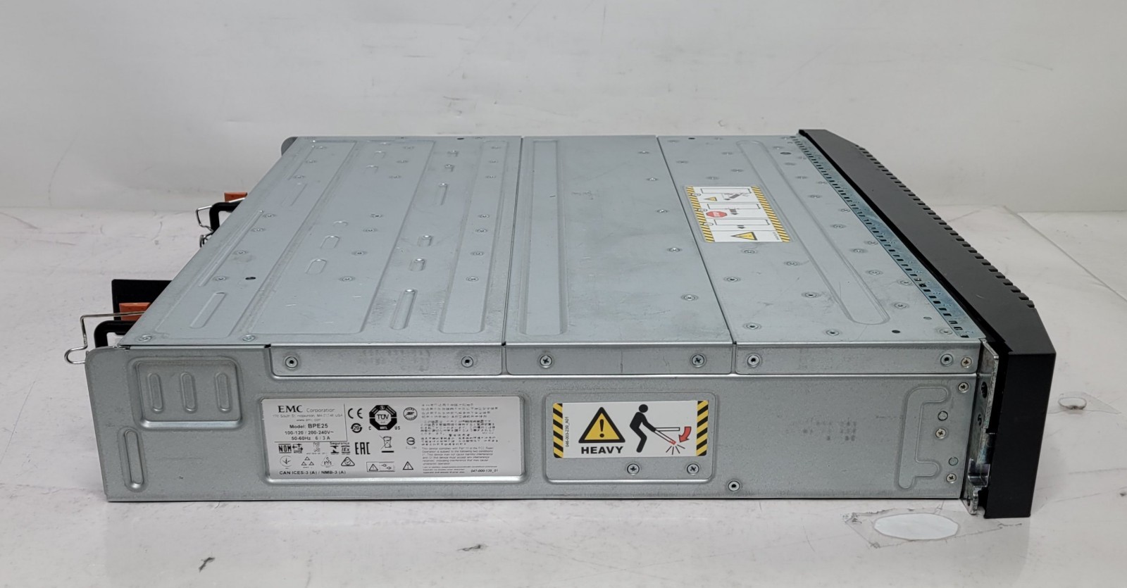 EMC Model BPE25 - 2.5in 25 Drive Bay Mini SAS RJ45 Storage Array No HDDs