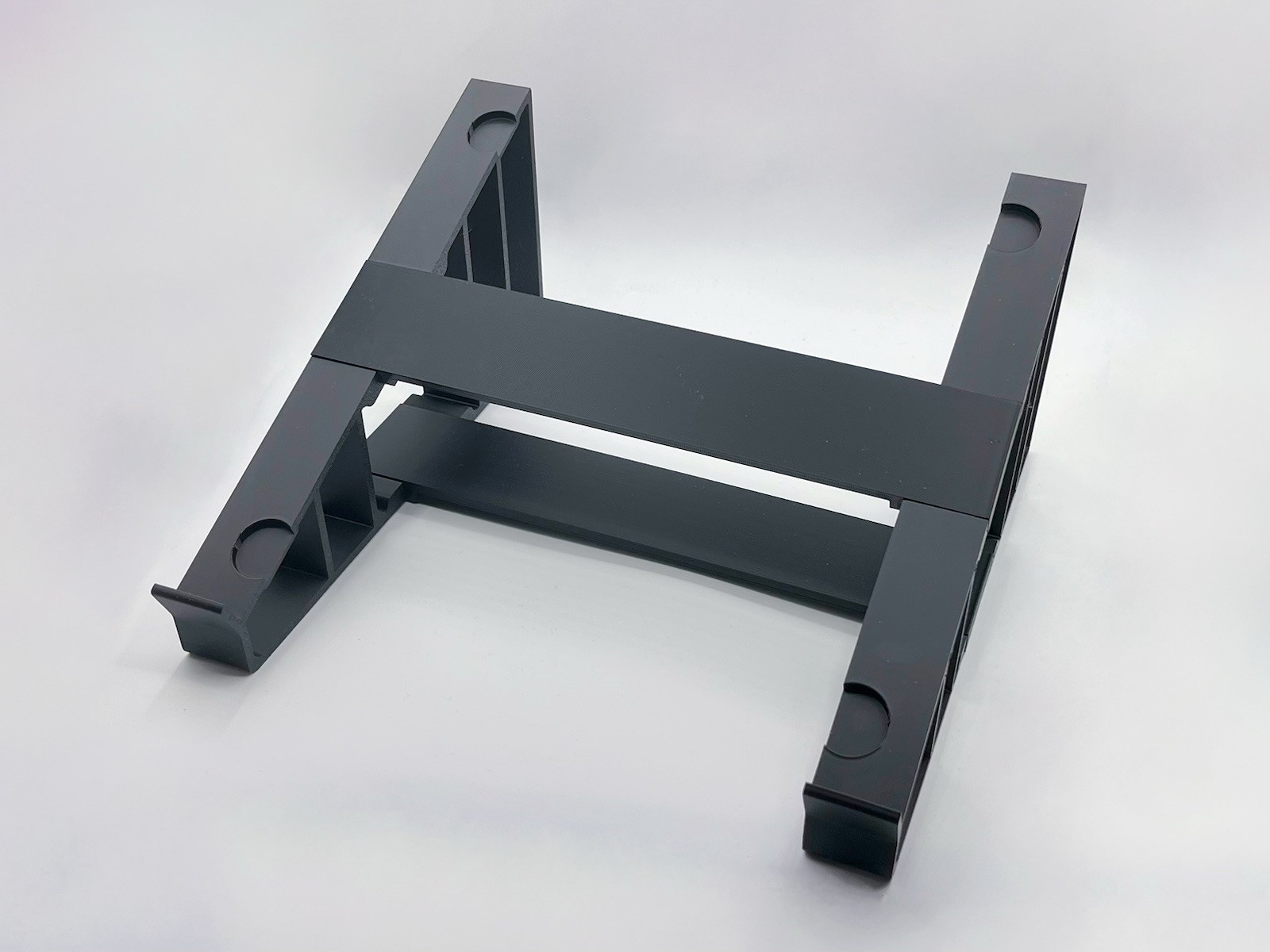 AKAI MPC One+ / One Stand | Designed by PINE