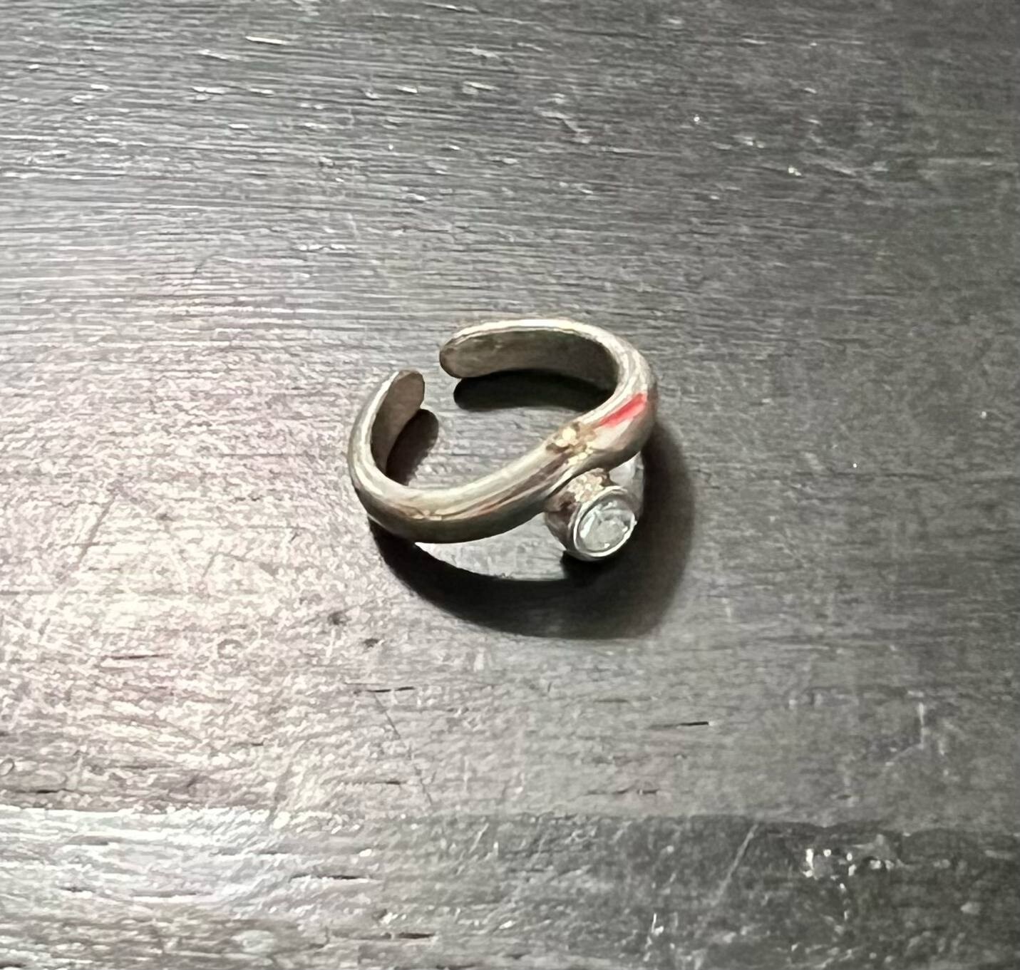 Women's silver/rhinestone toe ring