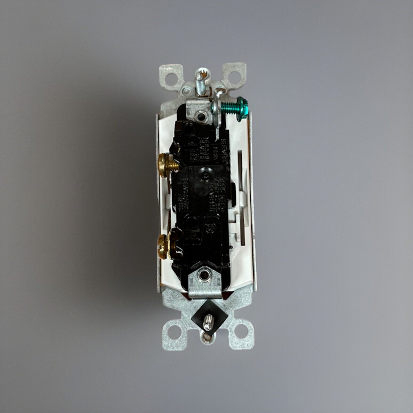 Levition Decora 1-Count Rocker Light Switch - White M32-05601 15A