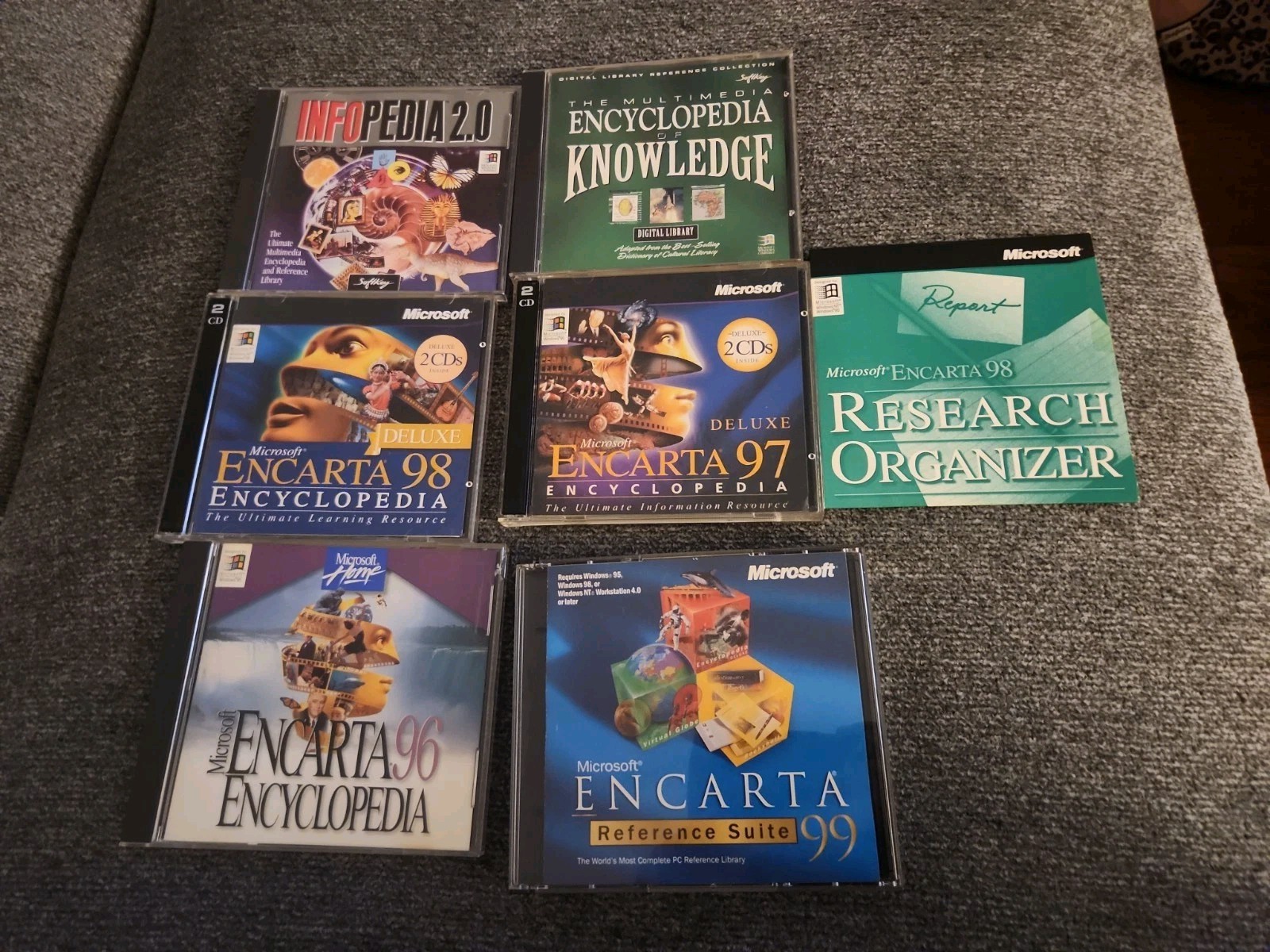 Lot of 7 Vintage Windows  CD Software - Encarta And Encyclopedia