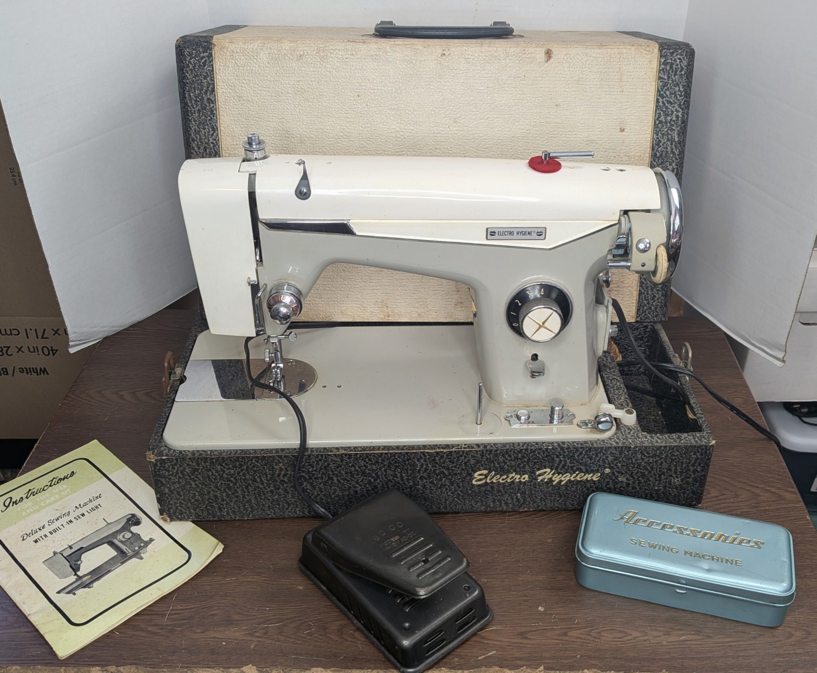 Electro Hygiene E71 Deluxe Sewing Machine - Untested - Turns On