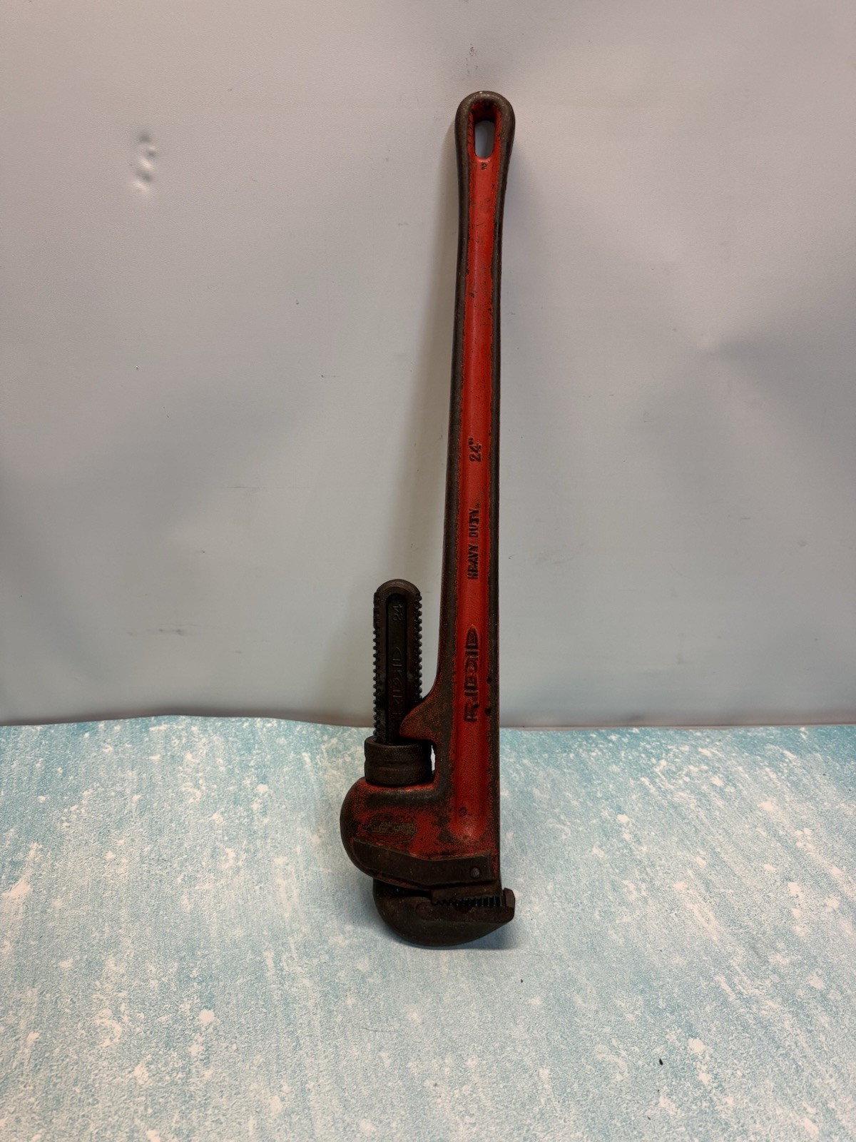 Ridgid 24" Heavy Duty Pipe Wrench Red RIGID Made In Elyria Ohio USA  Vintage 9lb