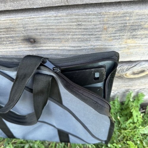 Cover for collapsible barbecue for 6 skewers