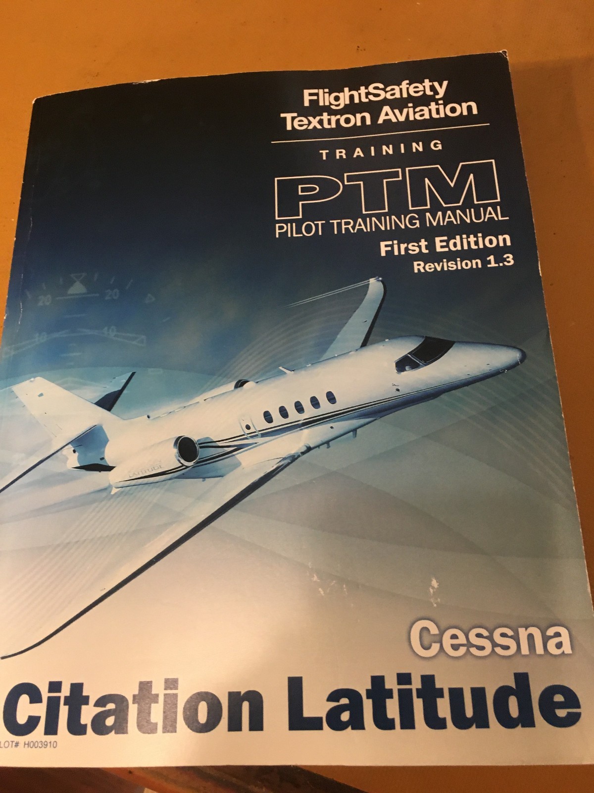 Citation Latitude CE-680A Pilot Training Manual