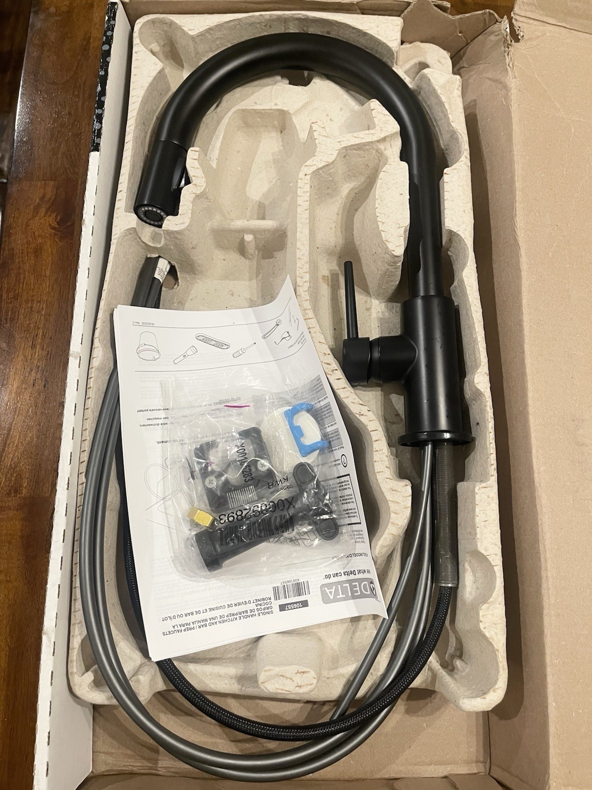 Delta 9159-BL-DST Trinsic Single Handle Pull-Down Kitchen Faucet - Matte Black