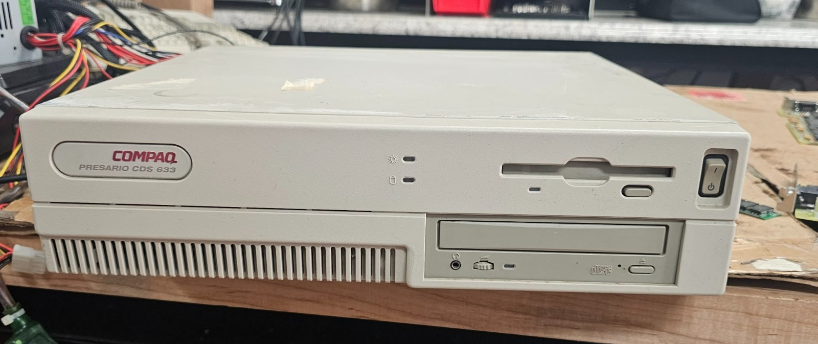 Rare Vintage Compaq Presario CDS 633 486SX-33 Desktop Computer Tseng ET4000/w32I