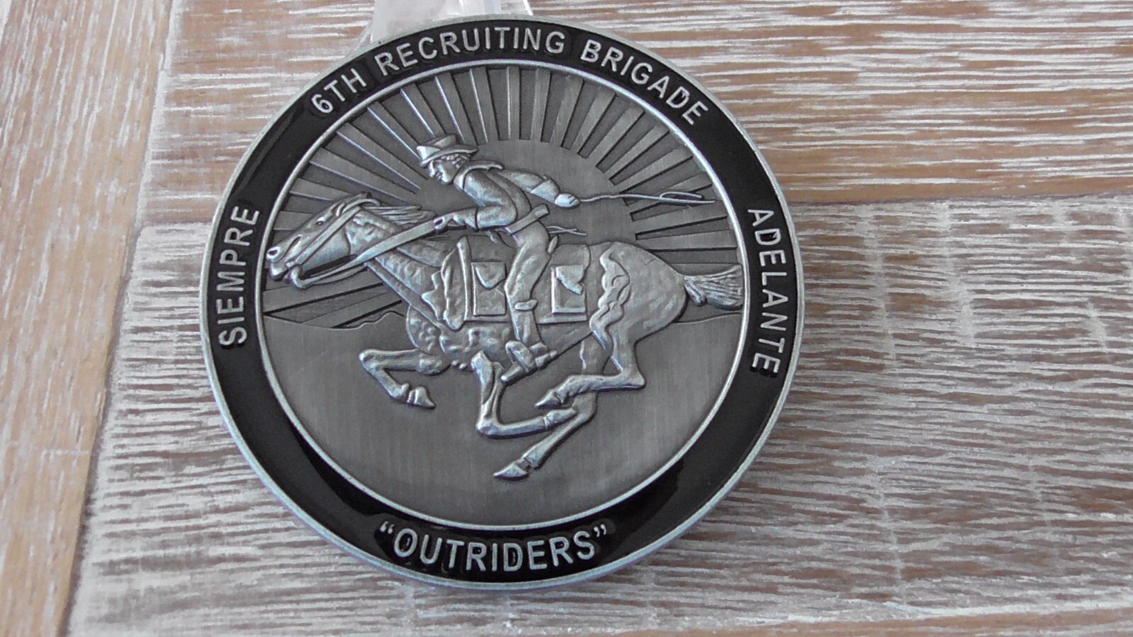 US Army 6th Recruiting Brigade OUTRIDERS Commanders Challenge Coin #692Y
