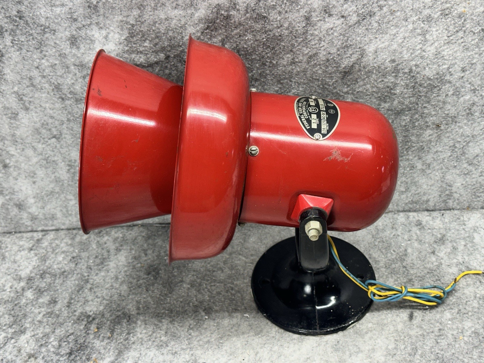 FEDERAL SIGNAL MODEL A SIREN