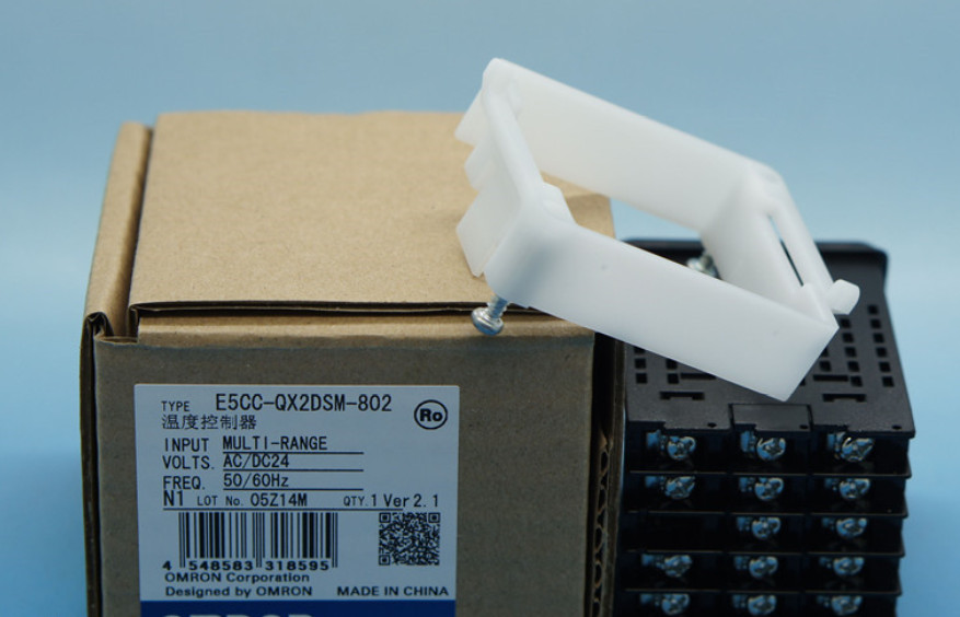 Omron E5CC-QX2DSM-802 Temperature Controller New One E5CCQX2DSM802
