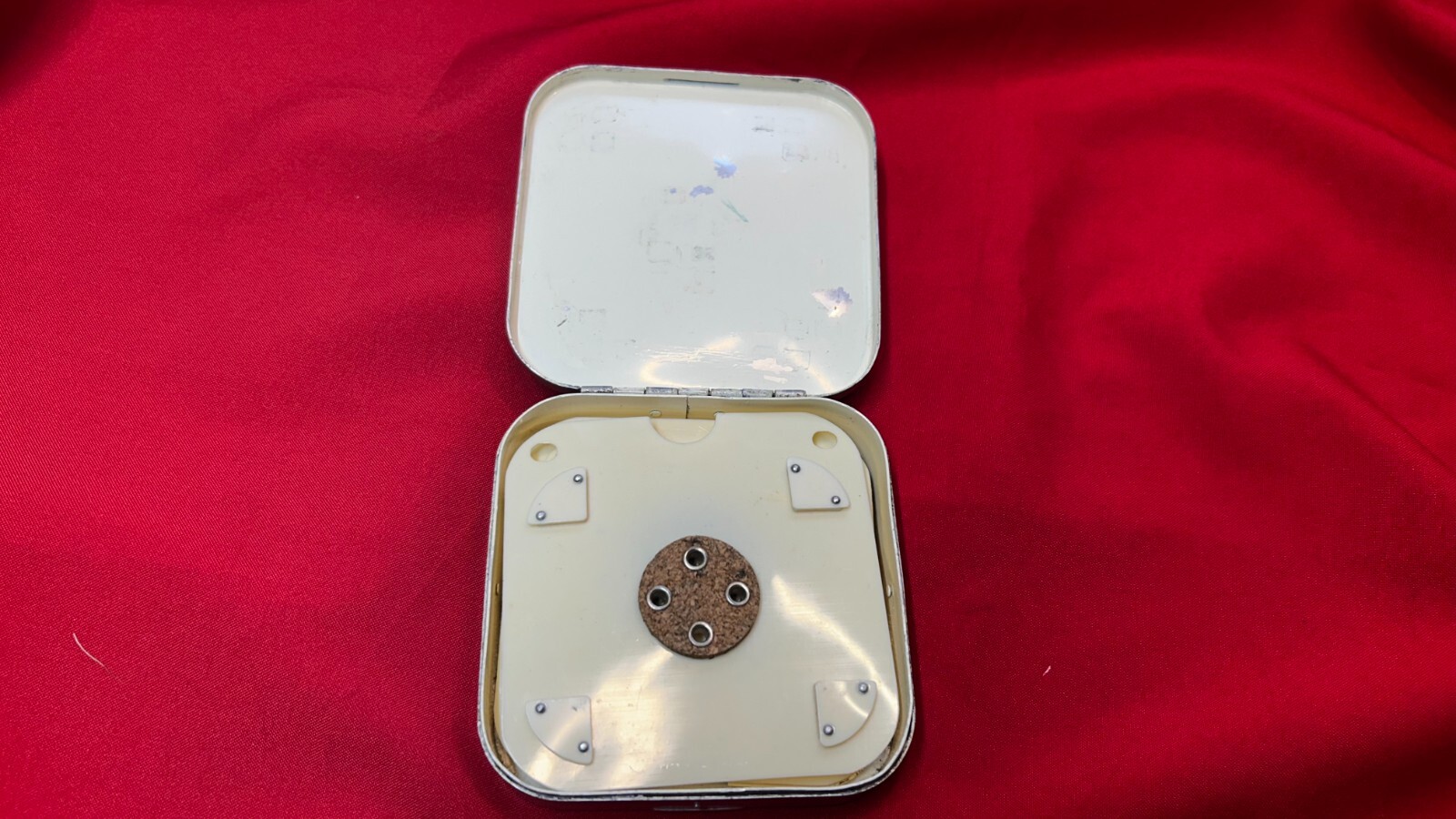 Vintage WHEATLEY SILMALLOY Metal Leader Fly Fishing Box.  3 Leader Winders