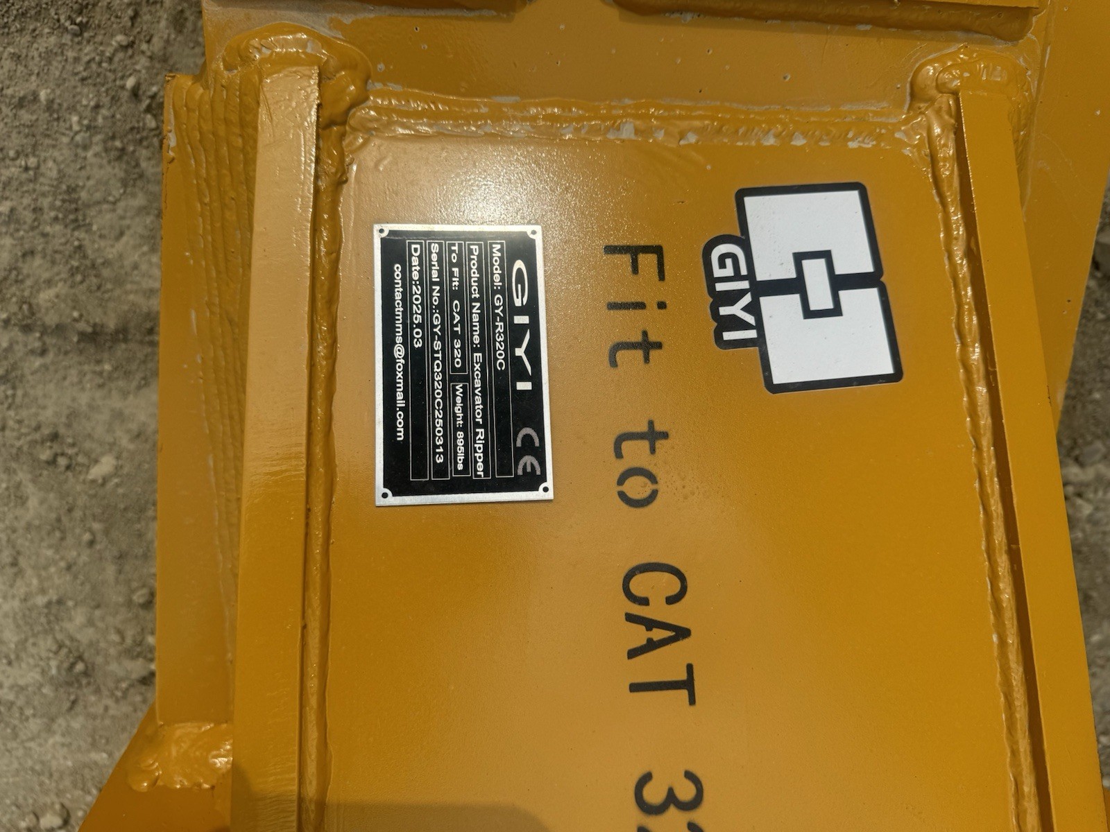 CAT 320 Giyi Ripper 80mm (shipping Available)