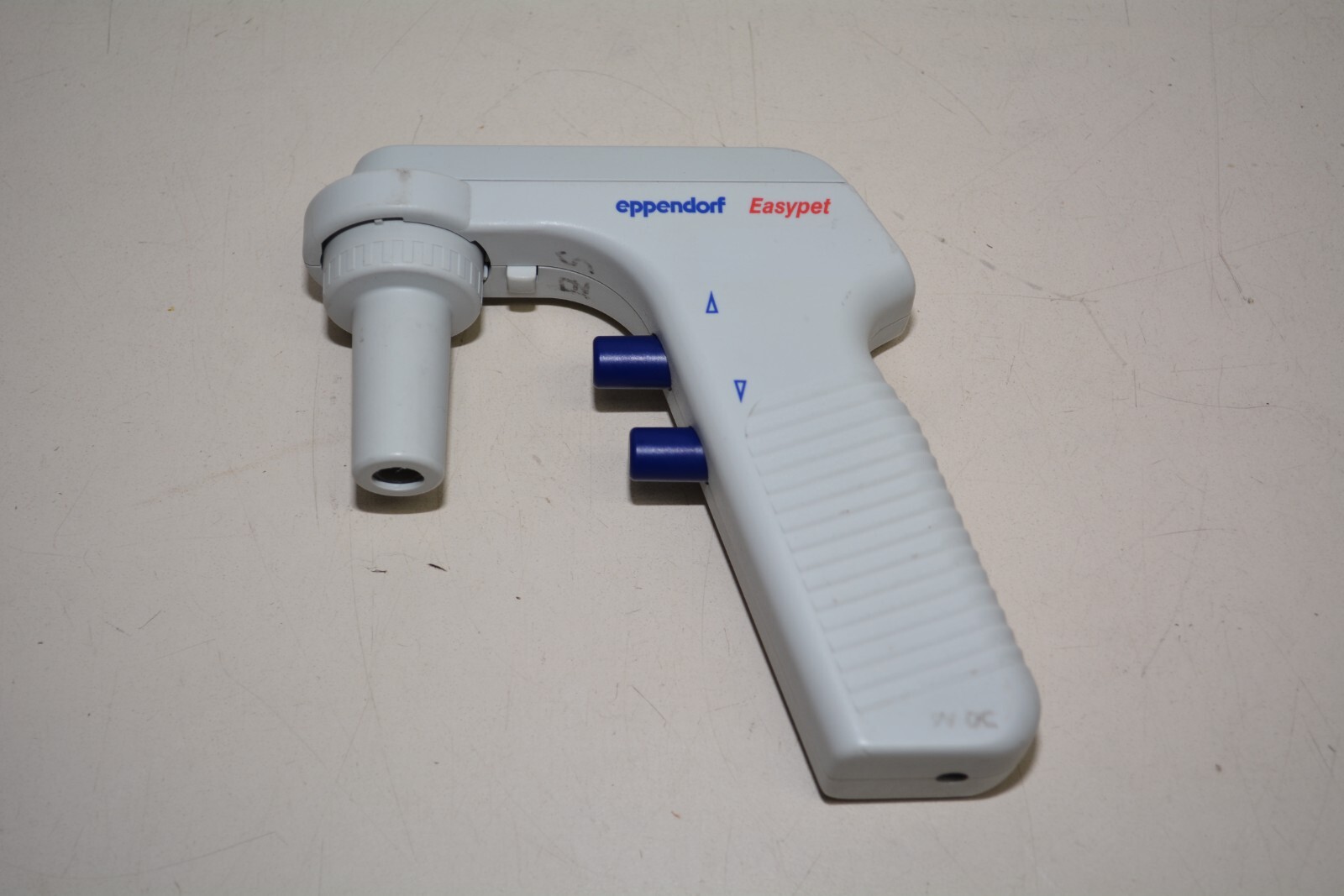 ^ Eppendorf Aid Dispensing Pipette EasyPet #W1123
