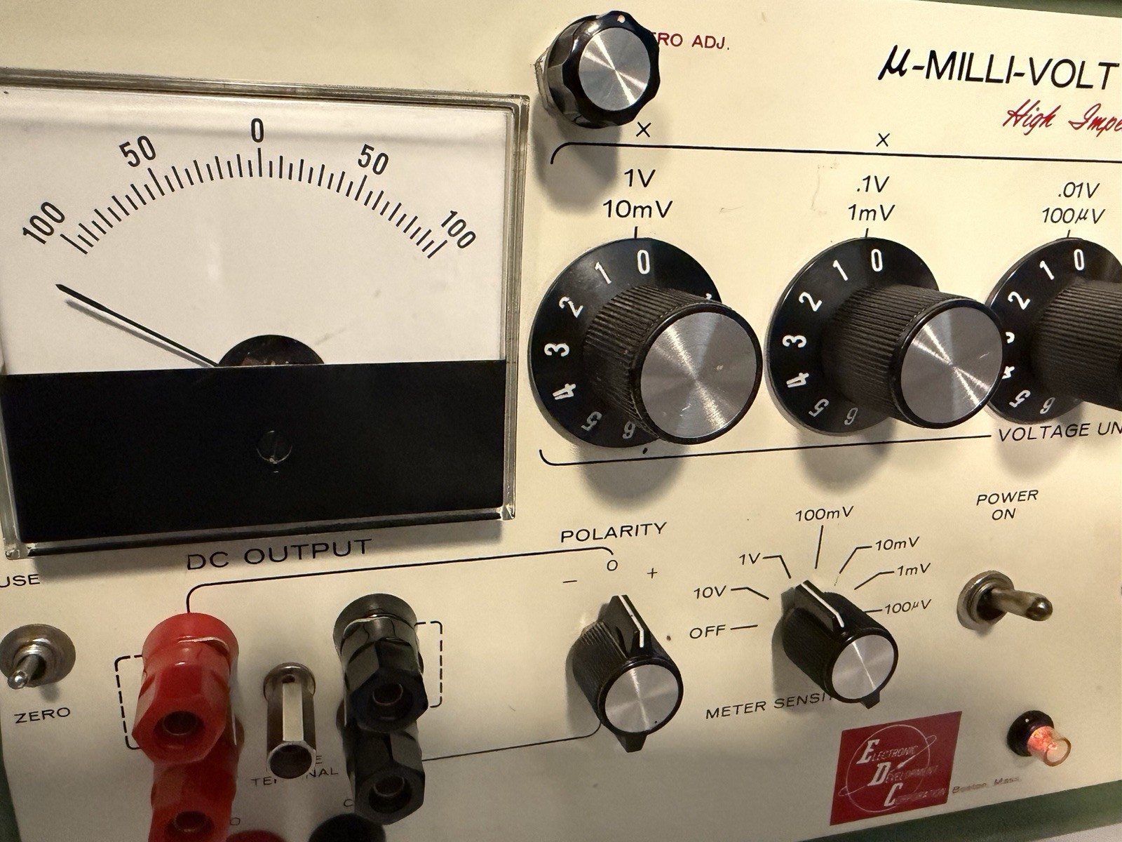 EDC MV105G Millivolt Calibrator Source Electronic Development Corporation