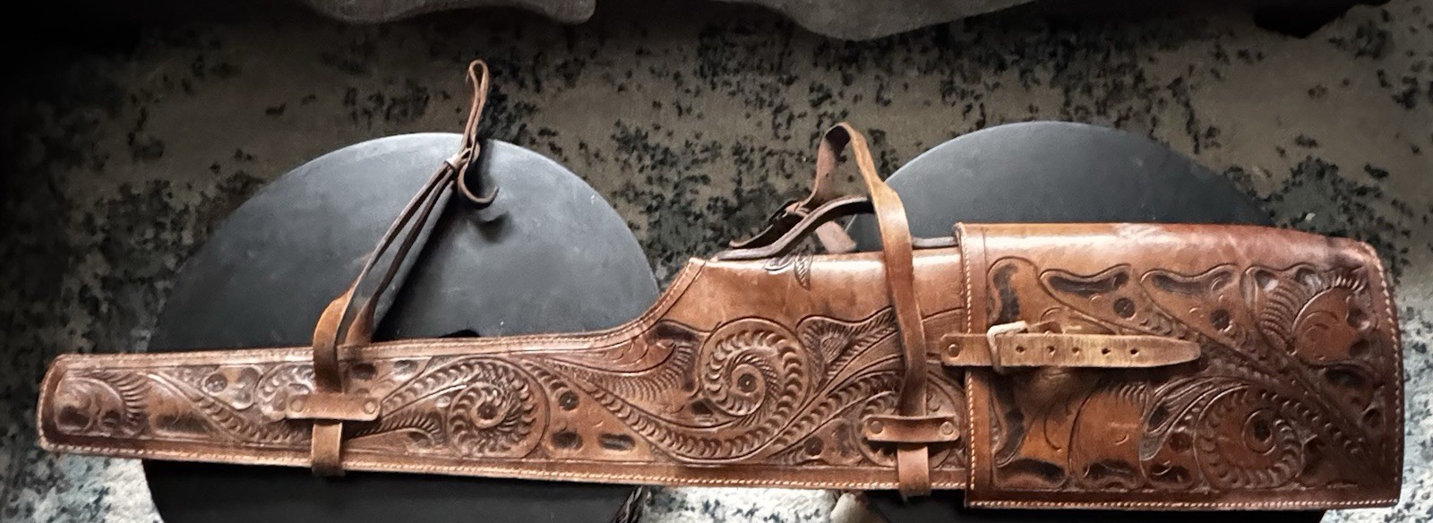 Hand-Tooled Leather Rifle Case Bag Made in Mexico Lion Stag Mesa Nautilus Design