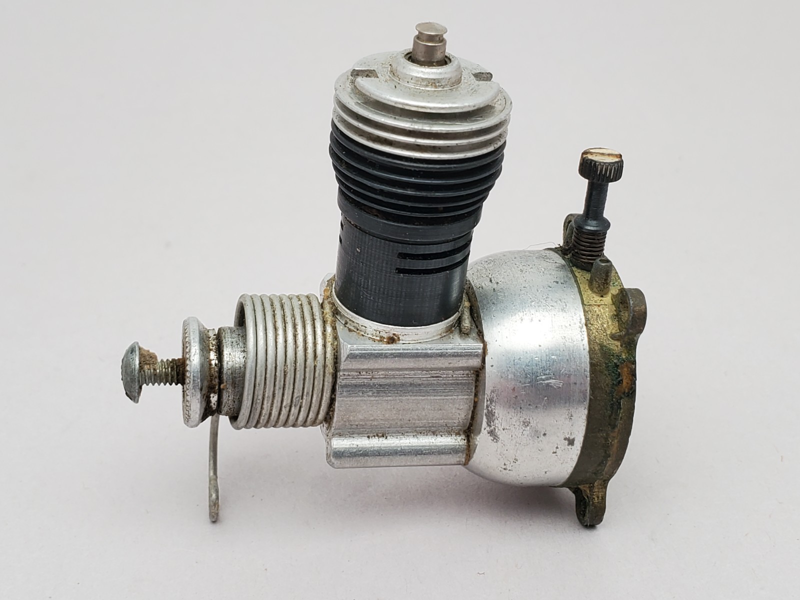 Vintage COX Baby Bee 049 Engine ( Made In USA ) Untested