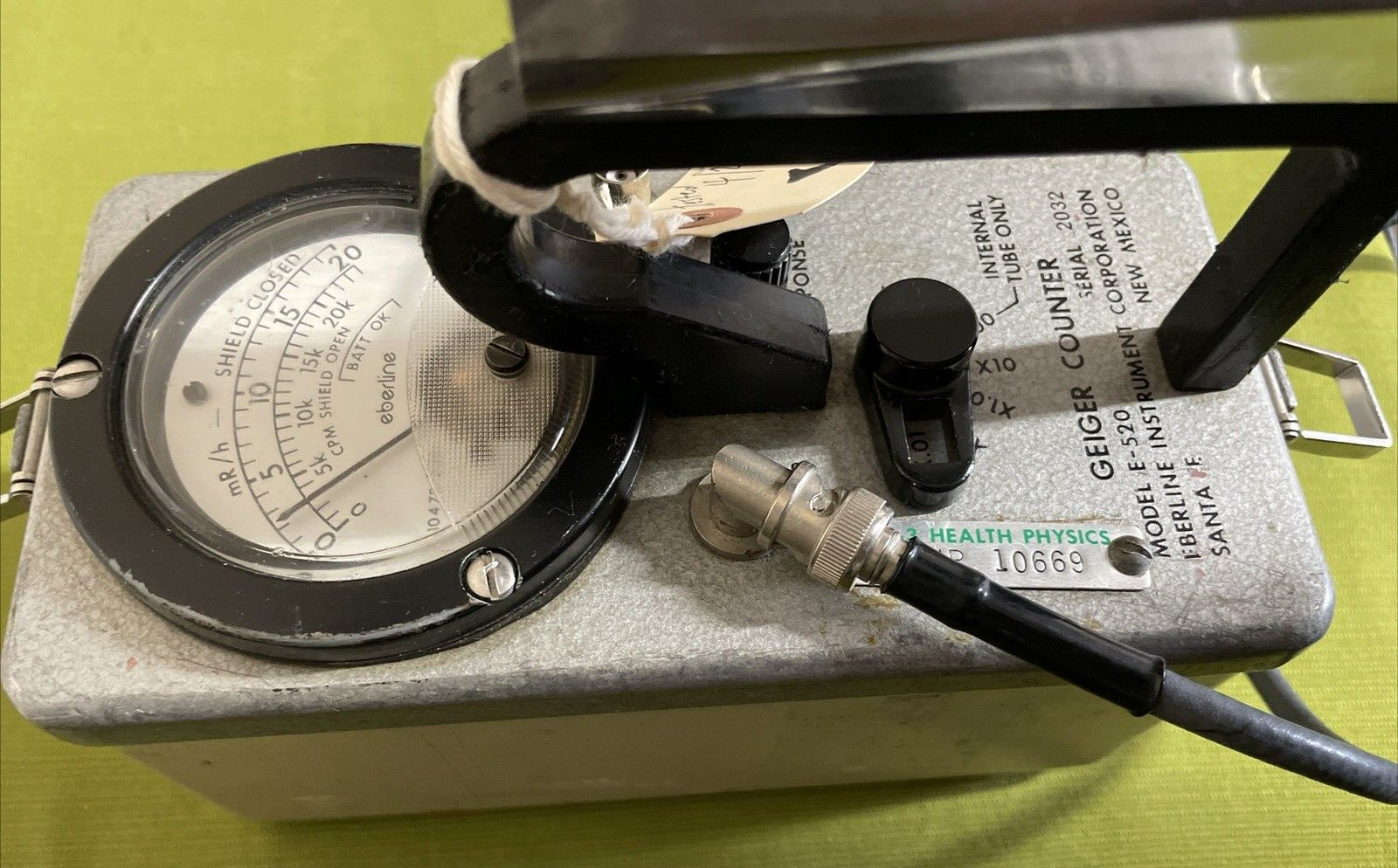 Eberline E520 Radiation Geiger Counter Meter with HP270 Probe