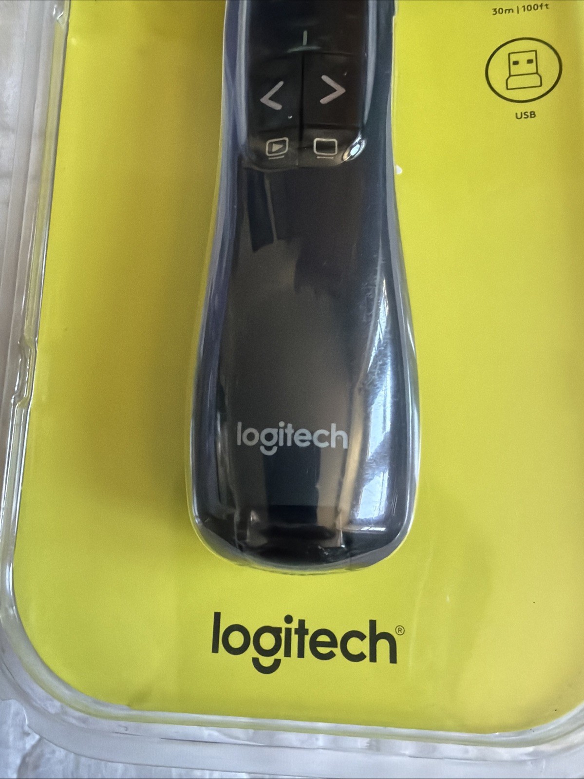 Logitech R800 Laser Presentation Remote Control - Black