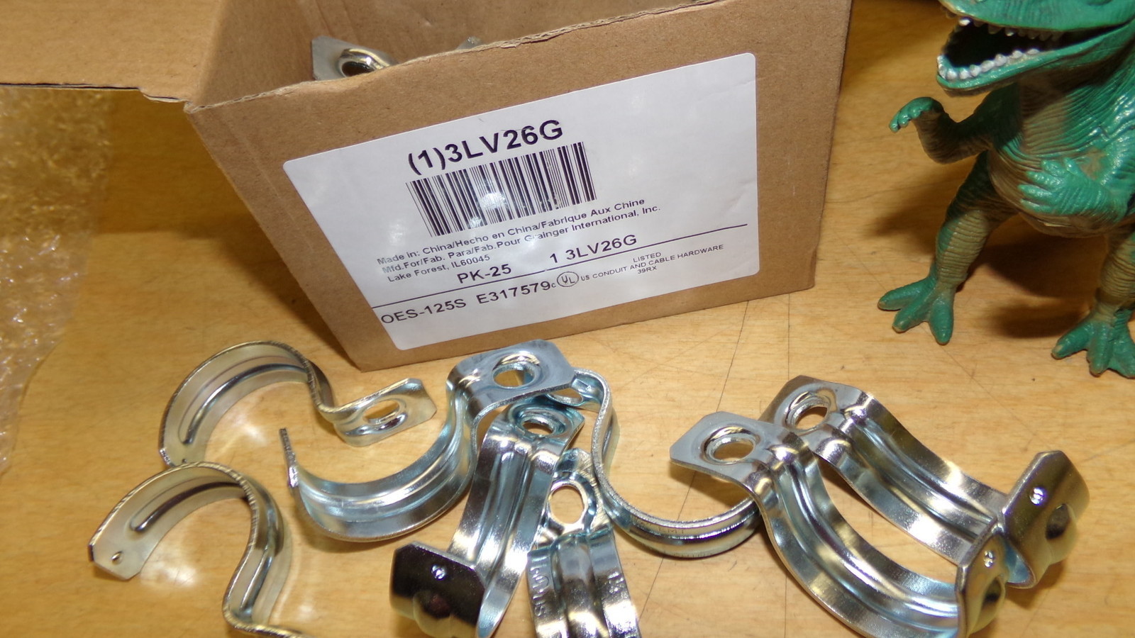 NEW Conduit and Cable Hardware, 3LV26G, *FREE SHIPPING*