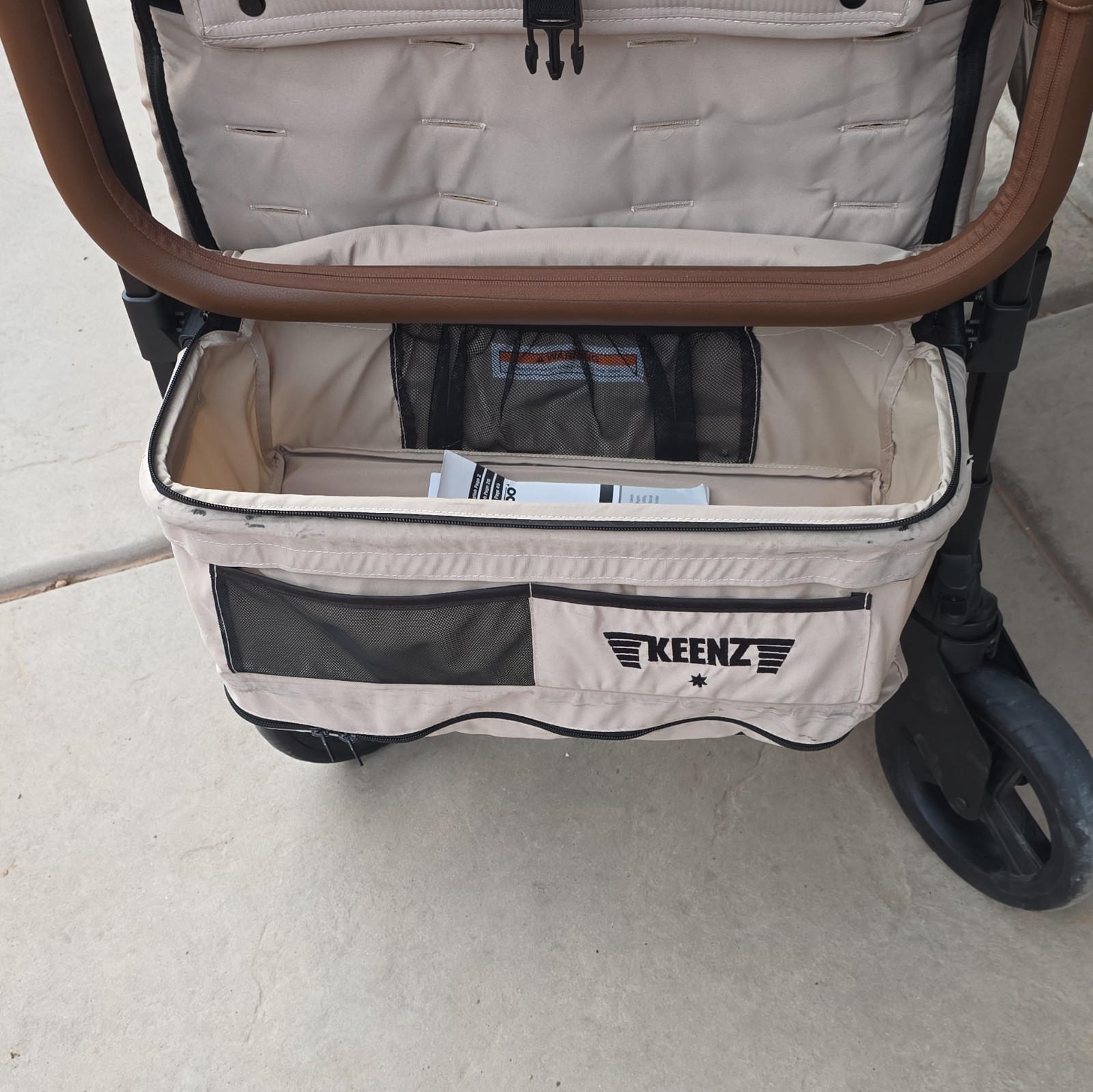 KEENZ vyoo4 Quad Stroller Wagon Foldable Canopy Storage Beige/Black