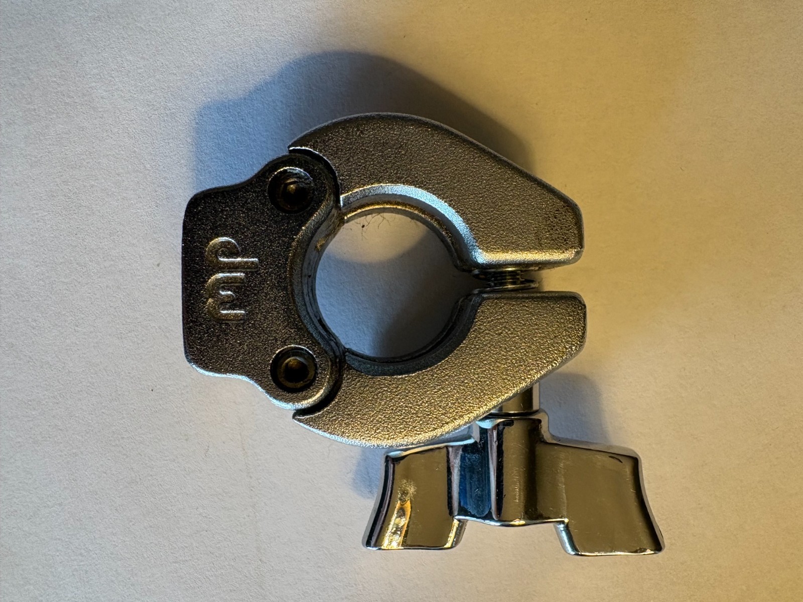 DW - Dull Chrome - Memory Lock For 1" Tube with Half Logo. Wing nut, hinged side