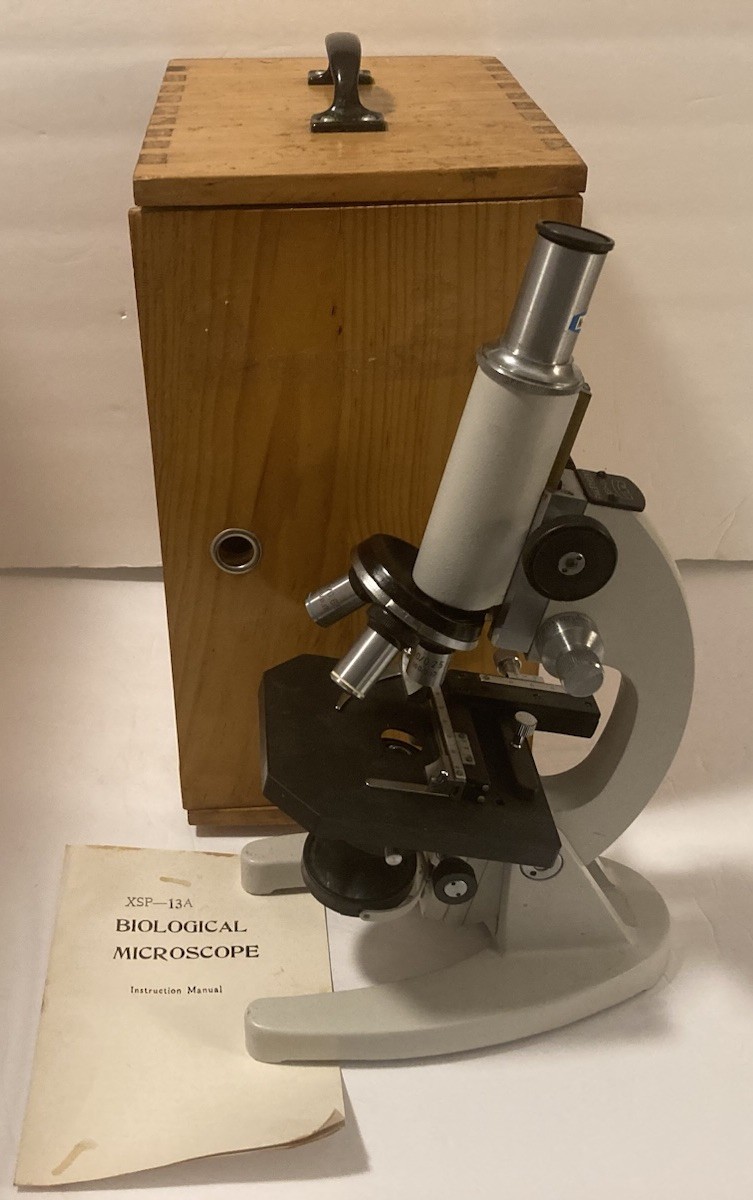 XSP-13A Microscope Biological w/Wood Case For Parts Or Repair AS/IS Read