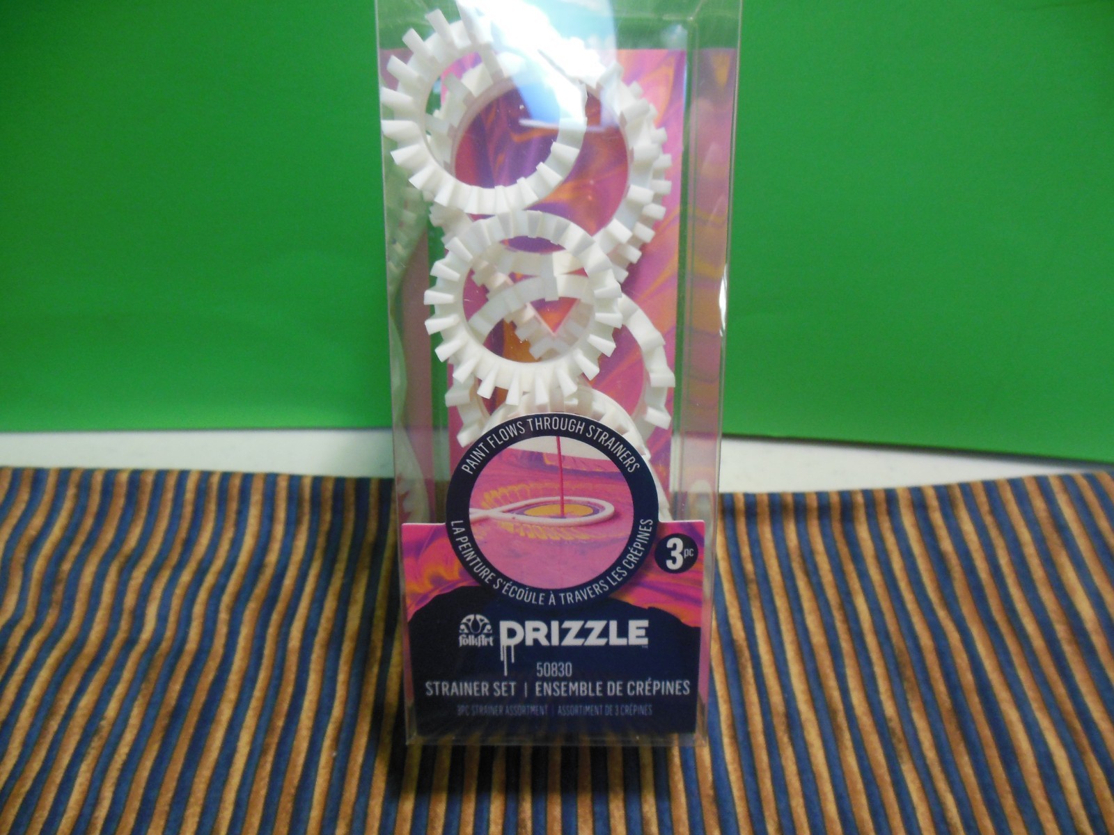 Plaid Strainer Set Painting kit complete 3 pcs Paint flows through ,see descrip