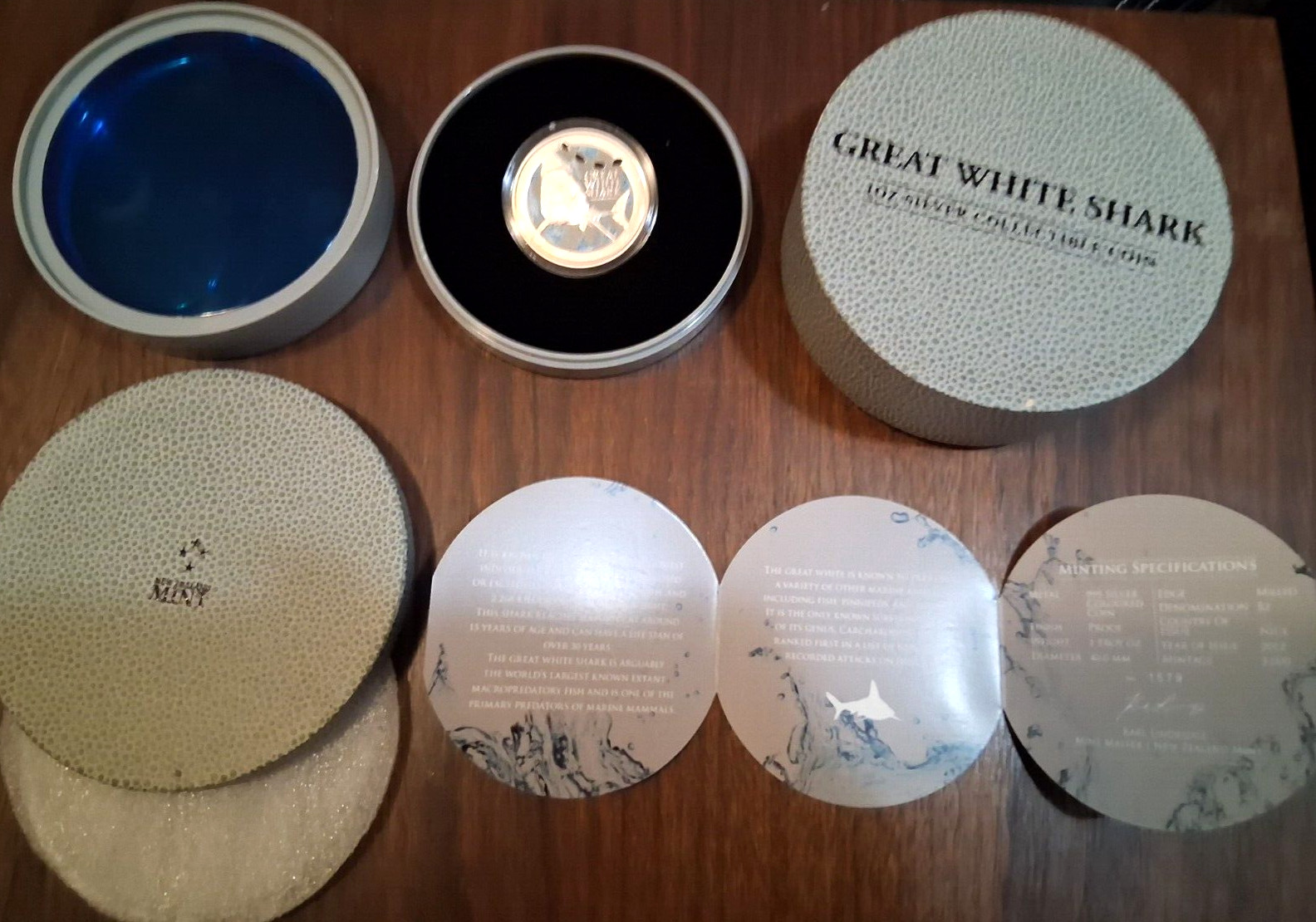 2012 Great White Shark NZM 1oz Silver Proof Coin in Underwater Display $2-RARE!!
