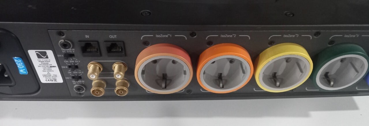 PS AUDIO P[REMIER POWER PLANT REGENERATOR