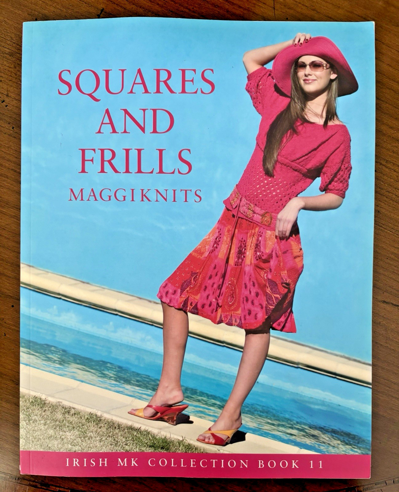 BRAND NEW, RARE, SIGNED MAGGIKNITS/MAGGI KNITS BOOK #11 SQUARES & FRILLS