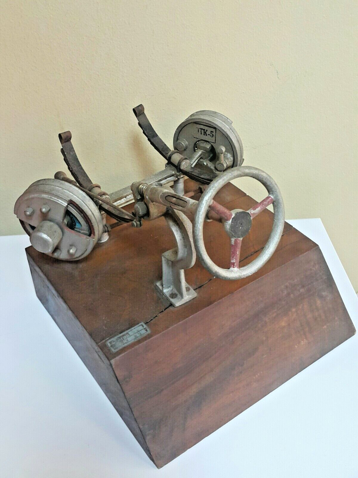 VINTAGE TRAIN MODEL TABLETOP EDUCATION SCHOOL LAB DESKTOP USSR CCCP SOUVENIR