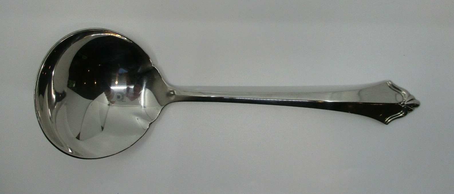 ONEIDA STAINLESS KENWOOD GRAVY LADLE - 7 3/8" - 02C