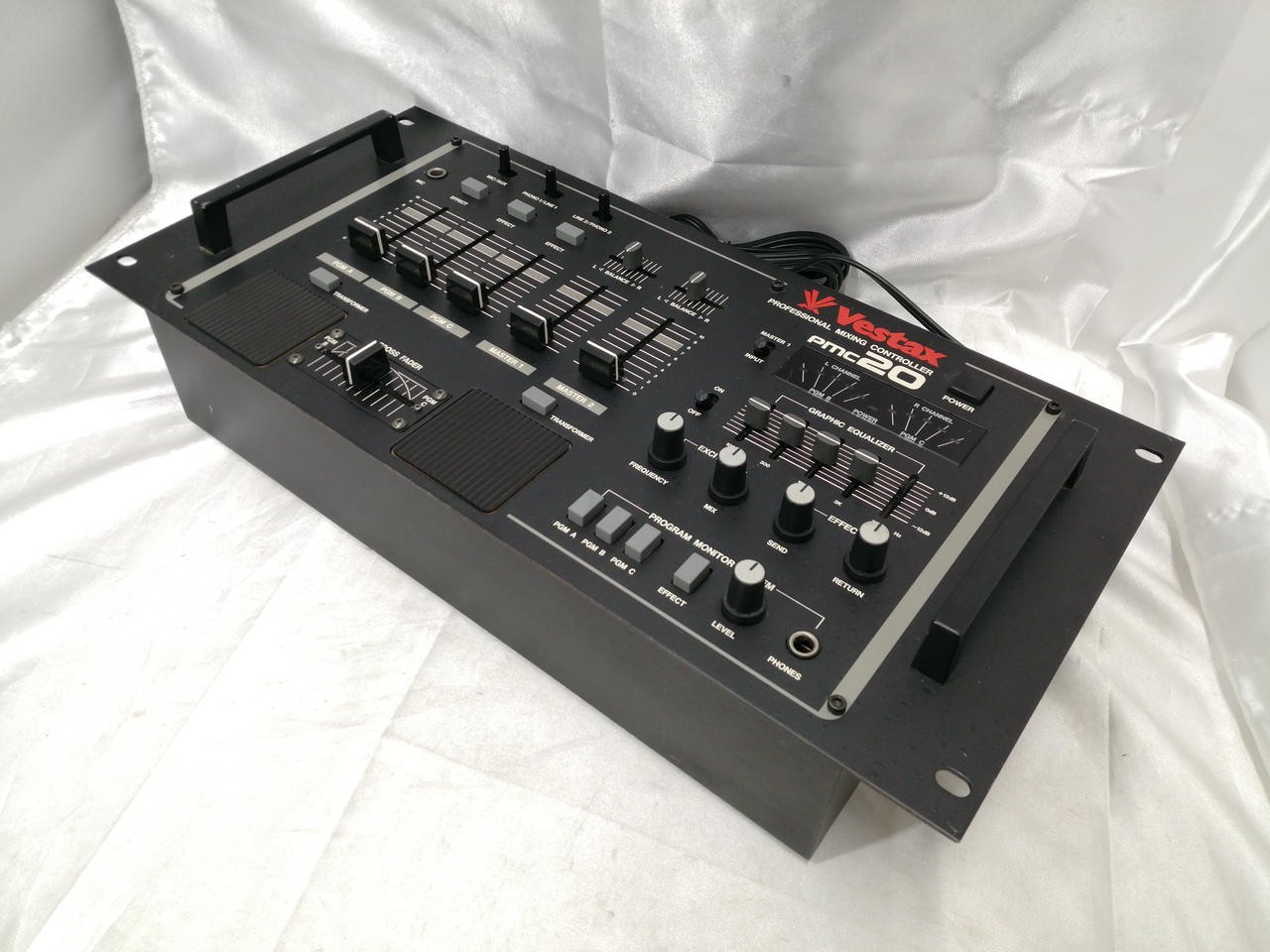 Vestax PMC-20 Vintage Professional DJ Mixer 3-Channel Stereo Mixing Console