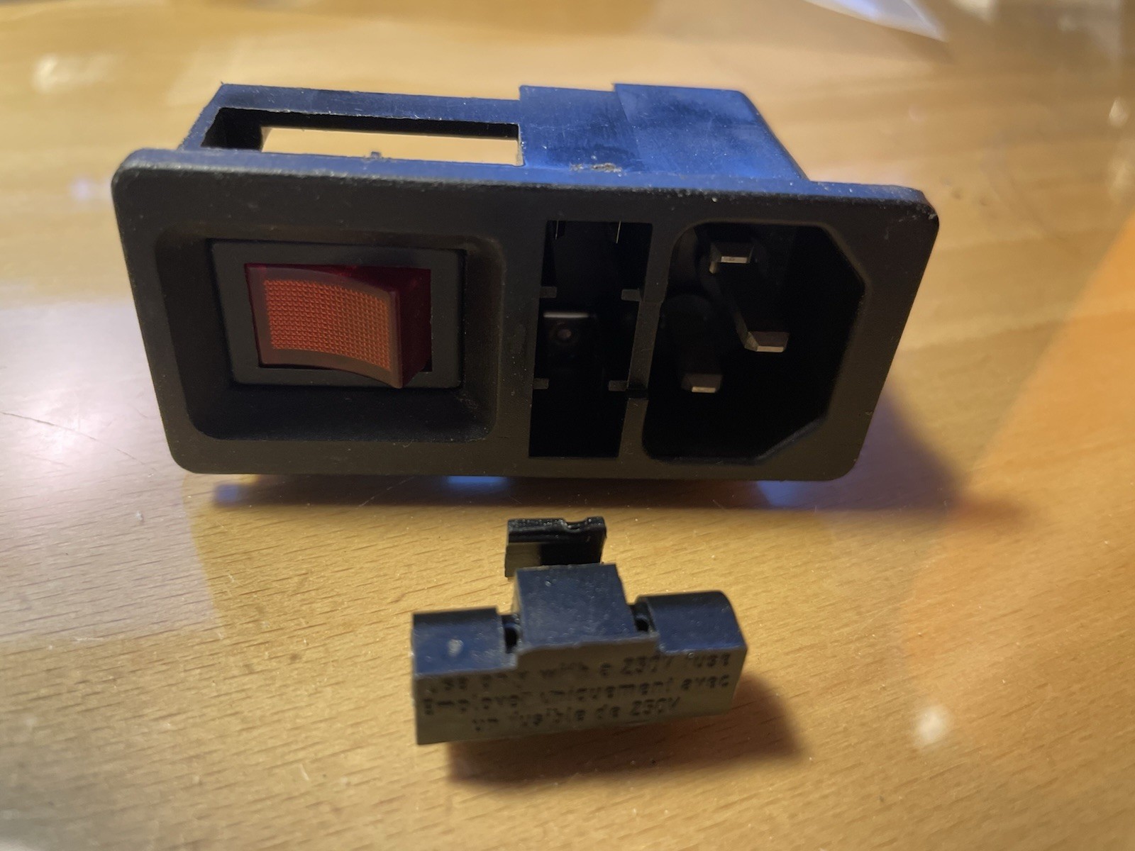 Power Socket with Fuse and Switch 3 Pin USA Plug