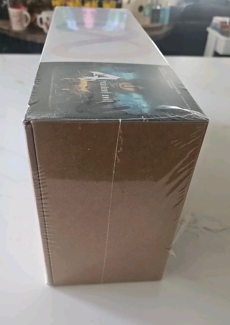 Oculus Quest 2 VR Headset 256GB White Resident Evil 4 Bundle NIB