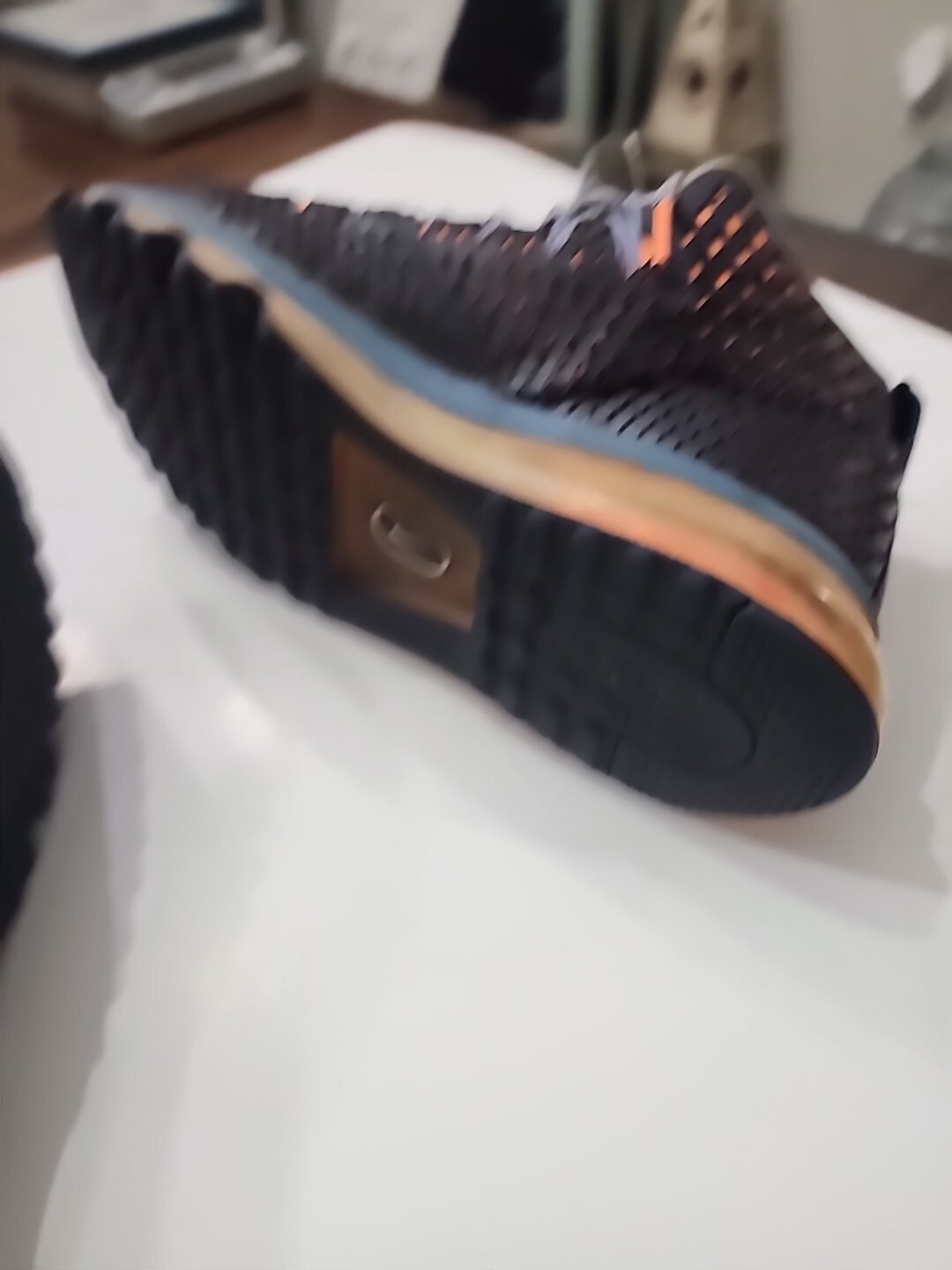 Nike Max Size 8 Sneaker Black Orange