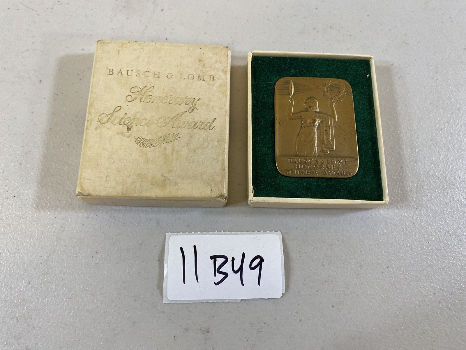 Bausch & Lomb Honorary Science Award bronze medallion medal paperweight 11B49