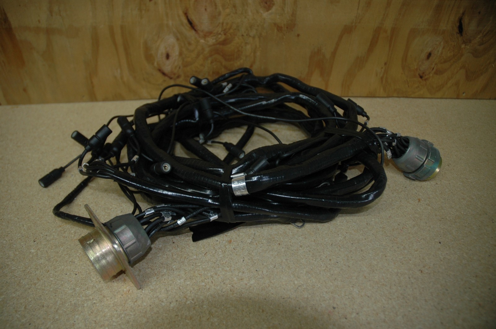 Rear wiring harness/regular wheel base/M939/5ton 6150-01-083-5729