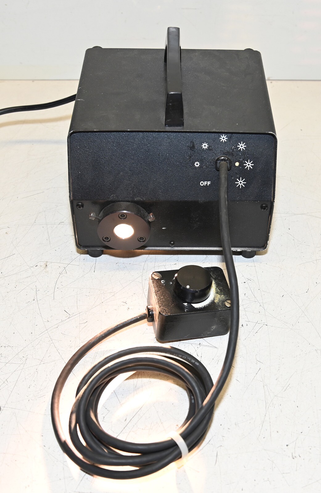 Mitutoyo F01-150  Microscope Illuminator w Remote