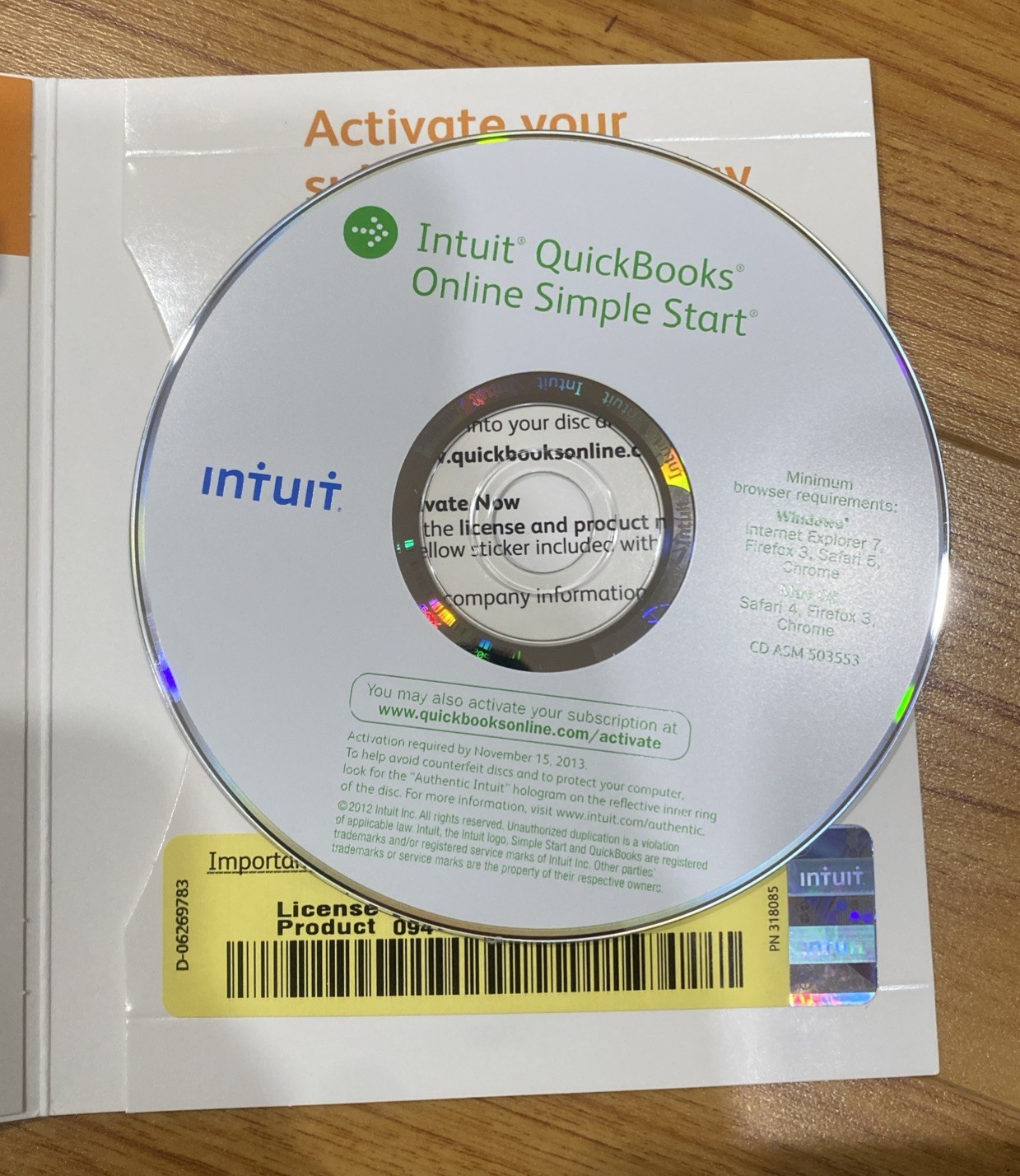 Intuit QuickBooks Online 2011 Small Business Accounting - CD, License Code