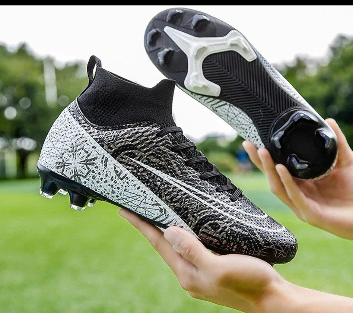 Men's Unbranded Soccer Cleats High-Top Athletic Football Shoes Size US 8 / EU 41