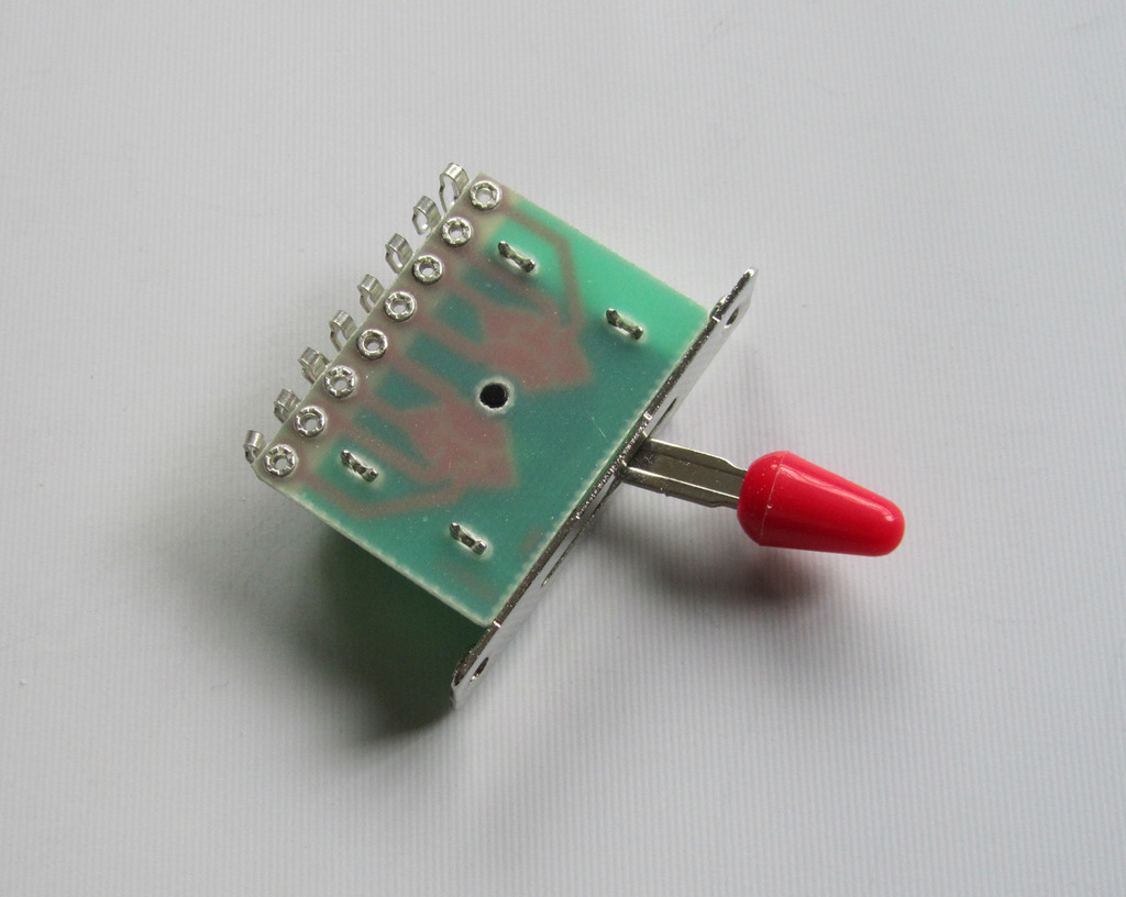 Red/Black ST Knobs,ST Single Coil Pickup Covers and 5 Way Switch Tip Red