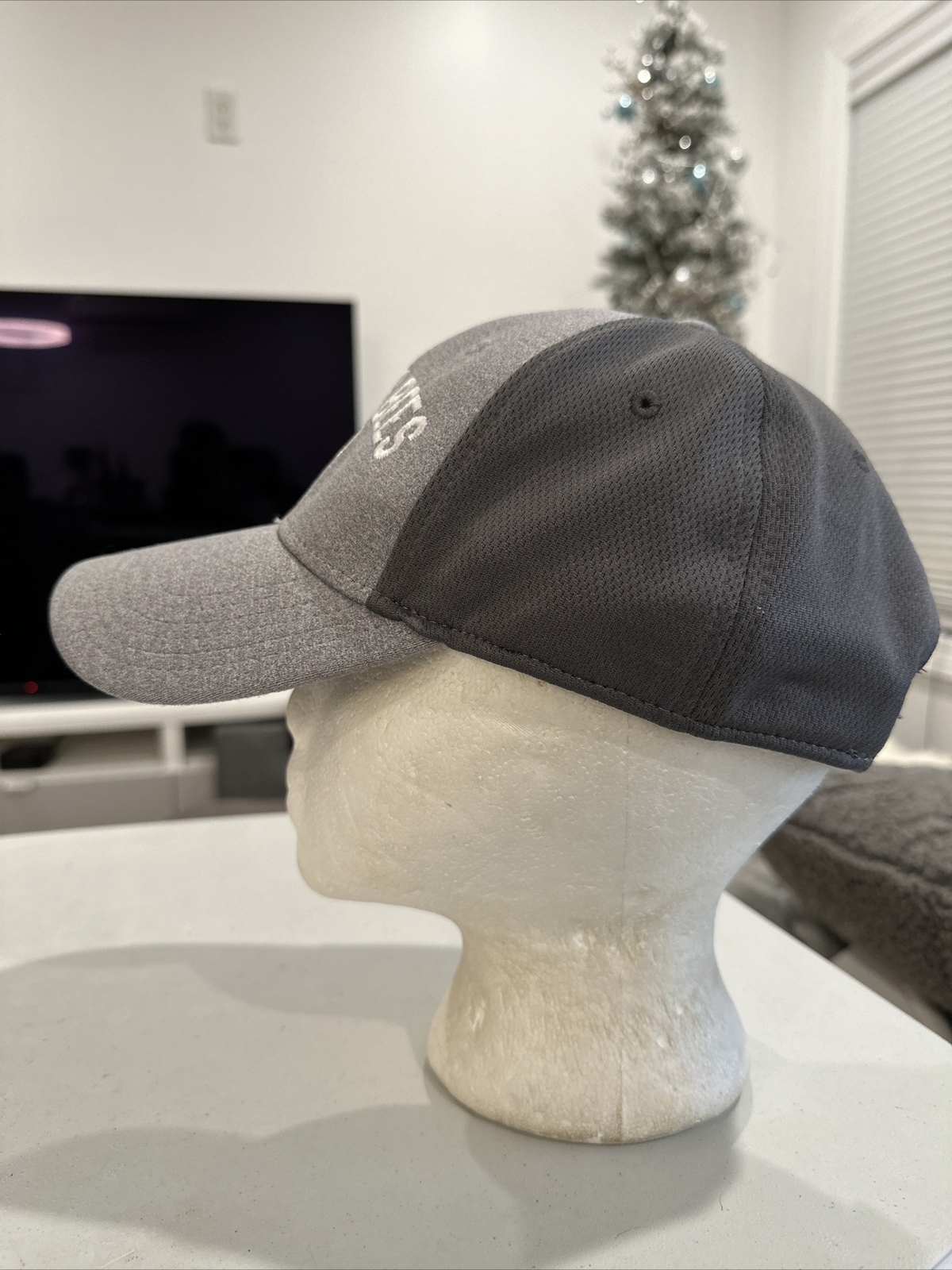 Battling Bees MHS Gray Heather bill front Dark gray back Hook Loop